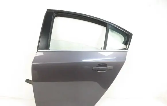 Chevrolet Cruze Rear door 