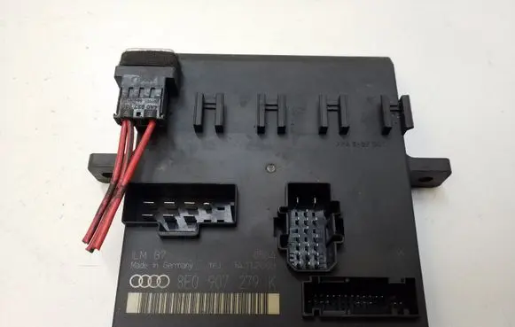 Audi A4 S4 B7 8E 8H Comfort/convenience module 8E0907279K