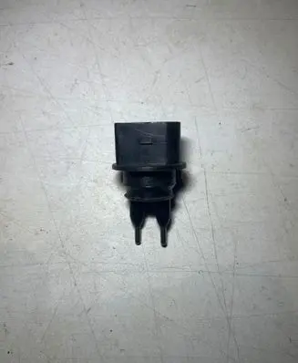 Volkswagen PASSAT B6 Windshield washer fluid level sensor 7M0919376