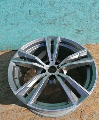 R18 alloy rim