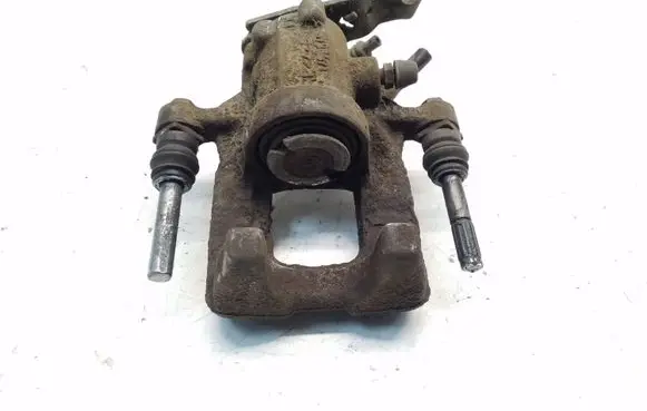 Volkswagen Jetta VI Rear brake caliper