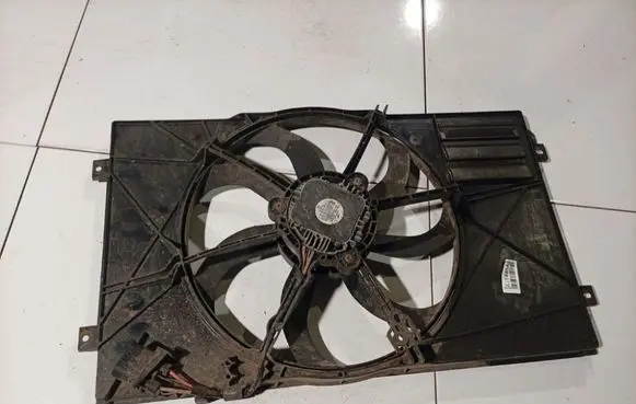 Skoda Octavia Mk2 (1Z) Radiator cooling fan shroud 1K0959455EF