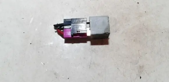 Volkswagen Polo III 6N 6N2 6NF Other relay