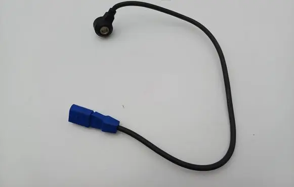 Audi A4 S4 B6 8E 8H Detonation knock sensor 06C905377