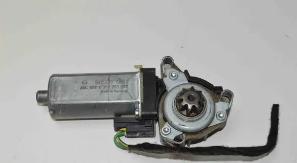 Mercedes-Benz CLS C219 Seat adjustment motor 0390203002 0390203277