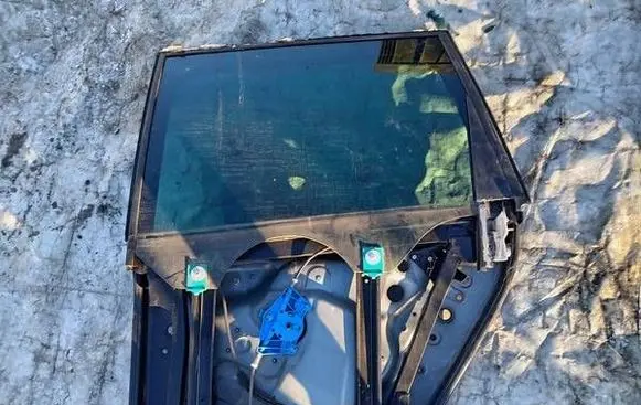 Volkswagen Touran I Sliding door window regulator with motor 