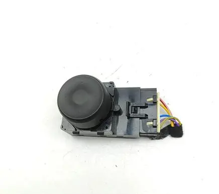Chevrolet Malibu Seat control switch 13285104