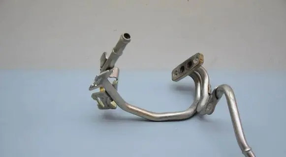 Skoda Superb B8 (3V) EGR valve line/pipe/hose 04L122157S