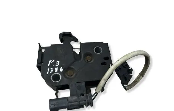 Maserati Levante Engine bonnet/hood lock/catch 6700369820