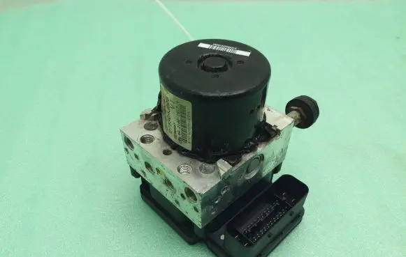 Subaru Outback ABS Pump 06210958213 06261935231