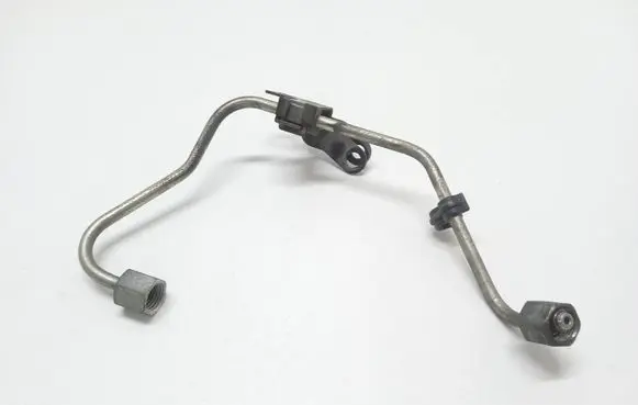KIA Rio Fuel injector supply line/pipe 