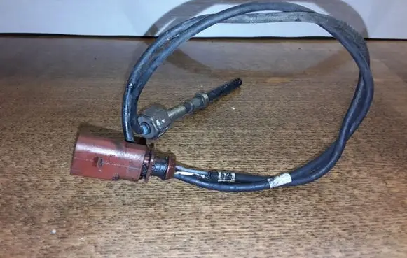 Audi A4 S4 B7 8E 8H Exhaust gas temperature sensor 070906088A