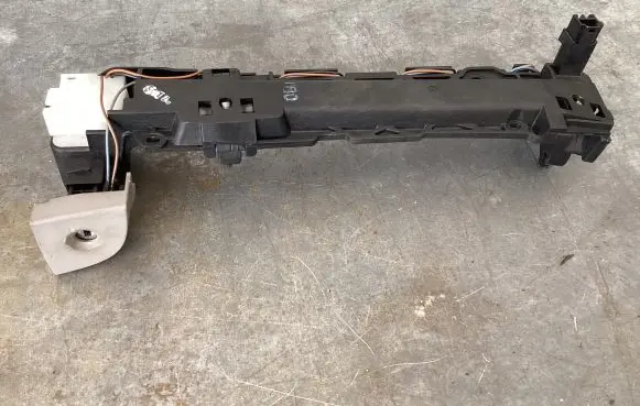 Mercedes-Benz E W211 Glove box lock 5298400084