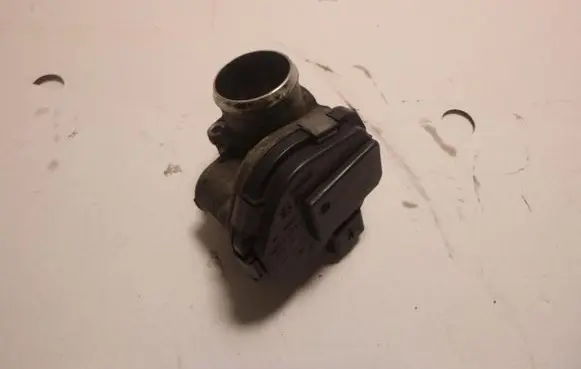 Ford Fiesta Throttle body valve 