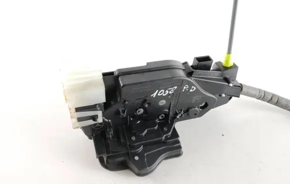 Mercedes-Benz CLA C118 X118 Front door lock A0997203402 A1770032899