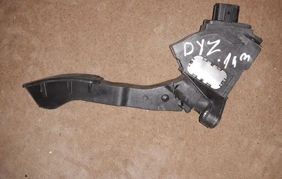 Toyota Verso Accelerator throttle pedal 7811002022
