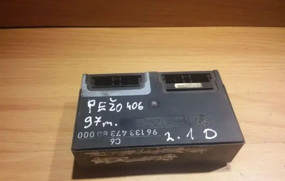 Peugeot 406 Door central lock control unit/module 9613347380000