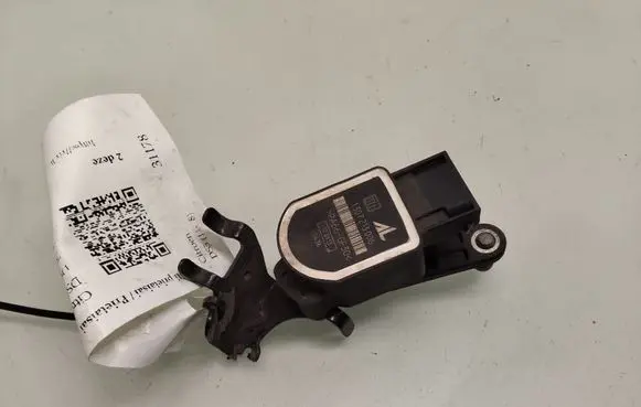 Headlight/headlamp level sensor