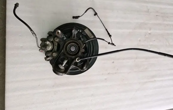 Dodge Durango Rear wheel hub 04877112AC