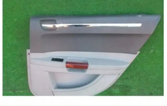 Chrysler 300 - 300C Rear door card panel trim