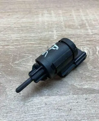 Audi A3 S3 8P Brake pedal sensor switch 3B0945511C 19322010