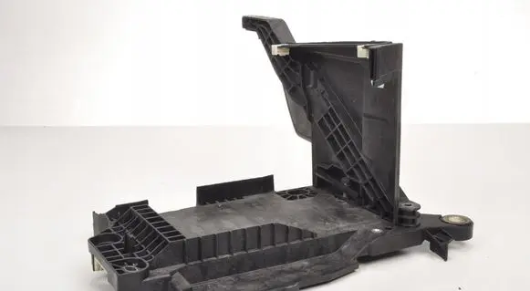 BMW 2 F46 Other engine bay part