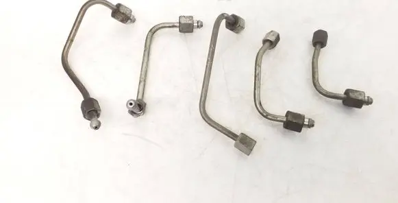 Fuel injector supply line/pipe