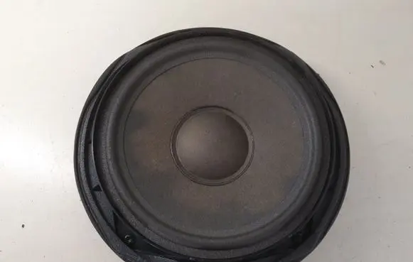 Audi A4 S4 B7 8E 8H Front door speaker 8H0035412