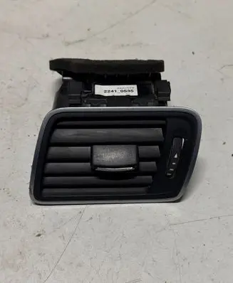 Volkswagen PASSAT B7 Dashboard side air vent grill/cover trim 22410535