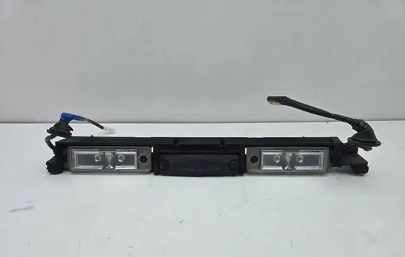 Lexus GS 300 350 430 450H Trunk door license plate light bar 19878206