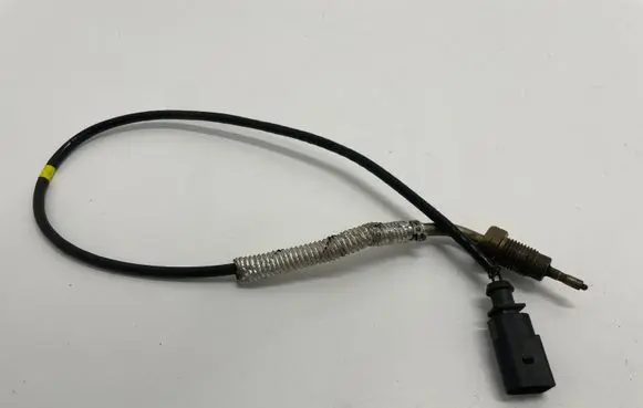 Audi A4 S4 B8 8K Exhaust gas temperature sensor 04L906088AR
