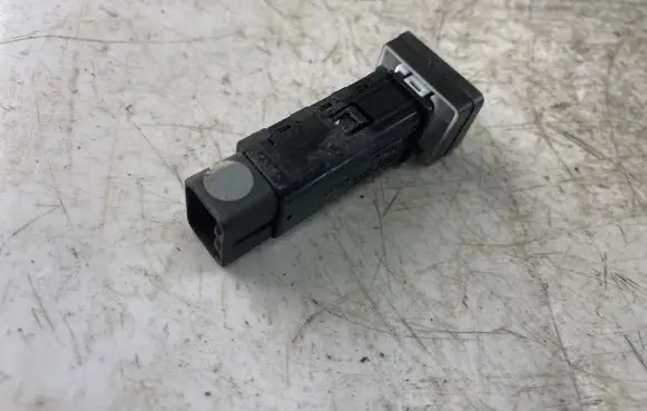 KIA Carens I Fog light switch 
