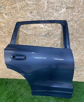 Volkswagen Tiguan Front door 571833312B