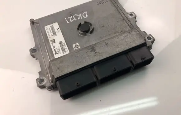 Renault Captur Engine control unit/module 237109221R