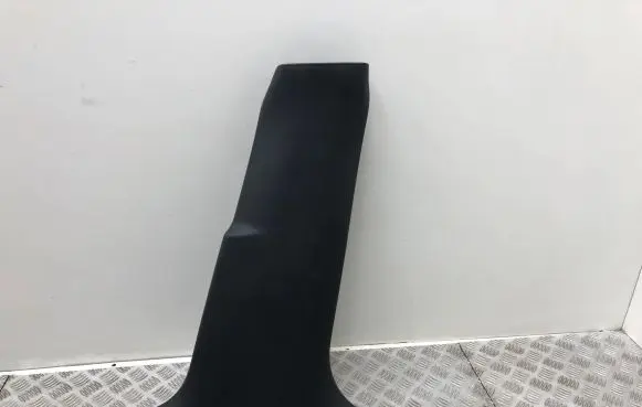 Toyota Avensis T270 (B) pillar trim (bottom) 6241305040