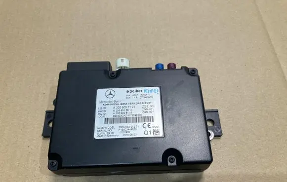Mercedes-Benz A W176 Coolant fan relay A2059007123