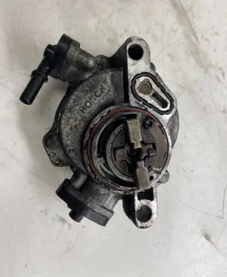Peugeot 3008 I Vacuum pump