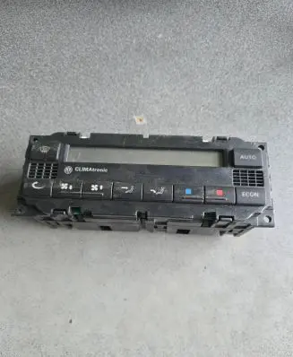 Volkswagen PASSAT B5.5 Climate control unit 3B1907044H 2400022303