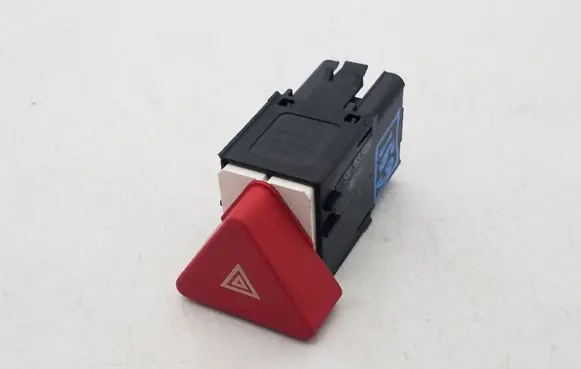 Volkswagen Tiguan Hazard light switch 5M0953509A