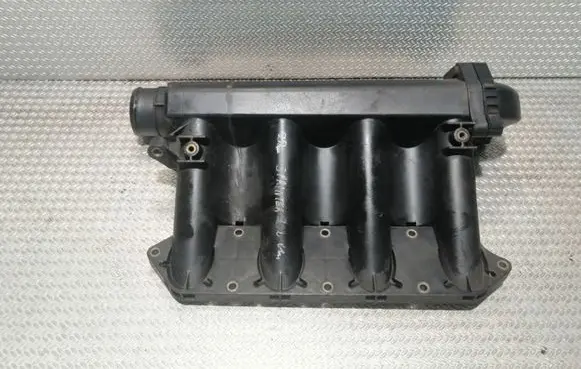 Mercedes-Benz Sprinter W901 W902 W903 W904 Intake manifold A6110902637 611090