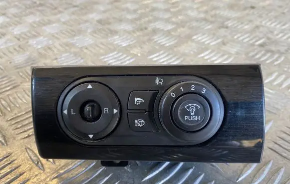 Chevrolet Captiva Wing mirror switch 46221L23