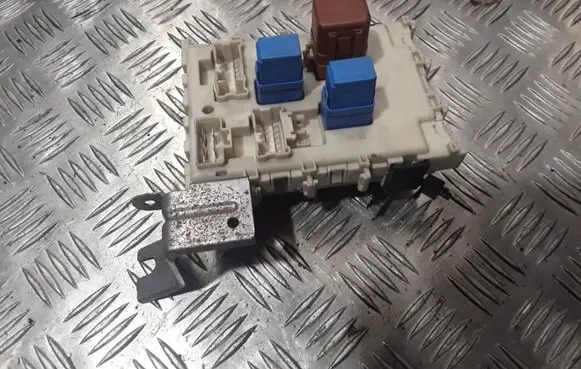Renault Espace - Grand espace IV Fuse module 243500318031