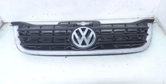 Front bumper upper radiator grill