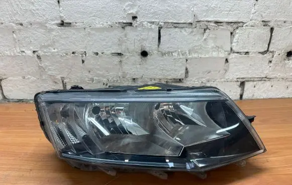 Skoda Octavia Mk3 (5E) Headlight/headlamp 5E1941018