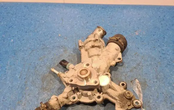 Opel Corsa D Water pump 538032010