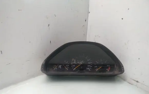Mercedes-Benz E W210 Speedometer (instrument cluster) 87001314