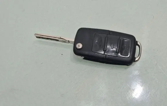 Volkswagen Golf Plus Ignition key/card 