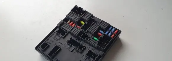 Nissan Pulsar Comfort/convenience module