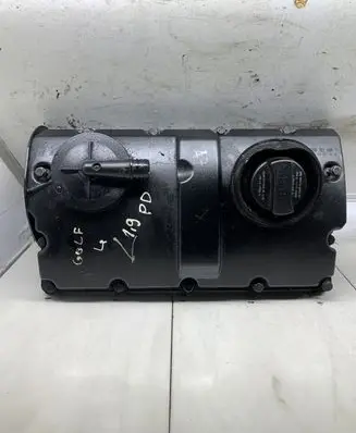 Volkswagen Golf IV Rocker cam cover 038103475Q
