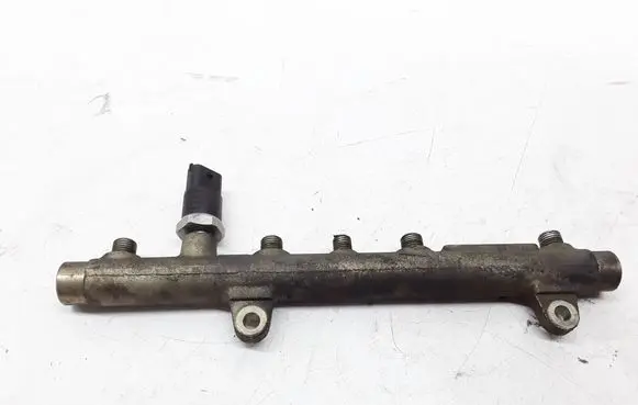 Volvo S40, V40 Fuel main line pipe 0281002405 0445214015 7700111013